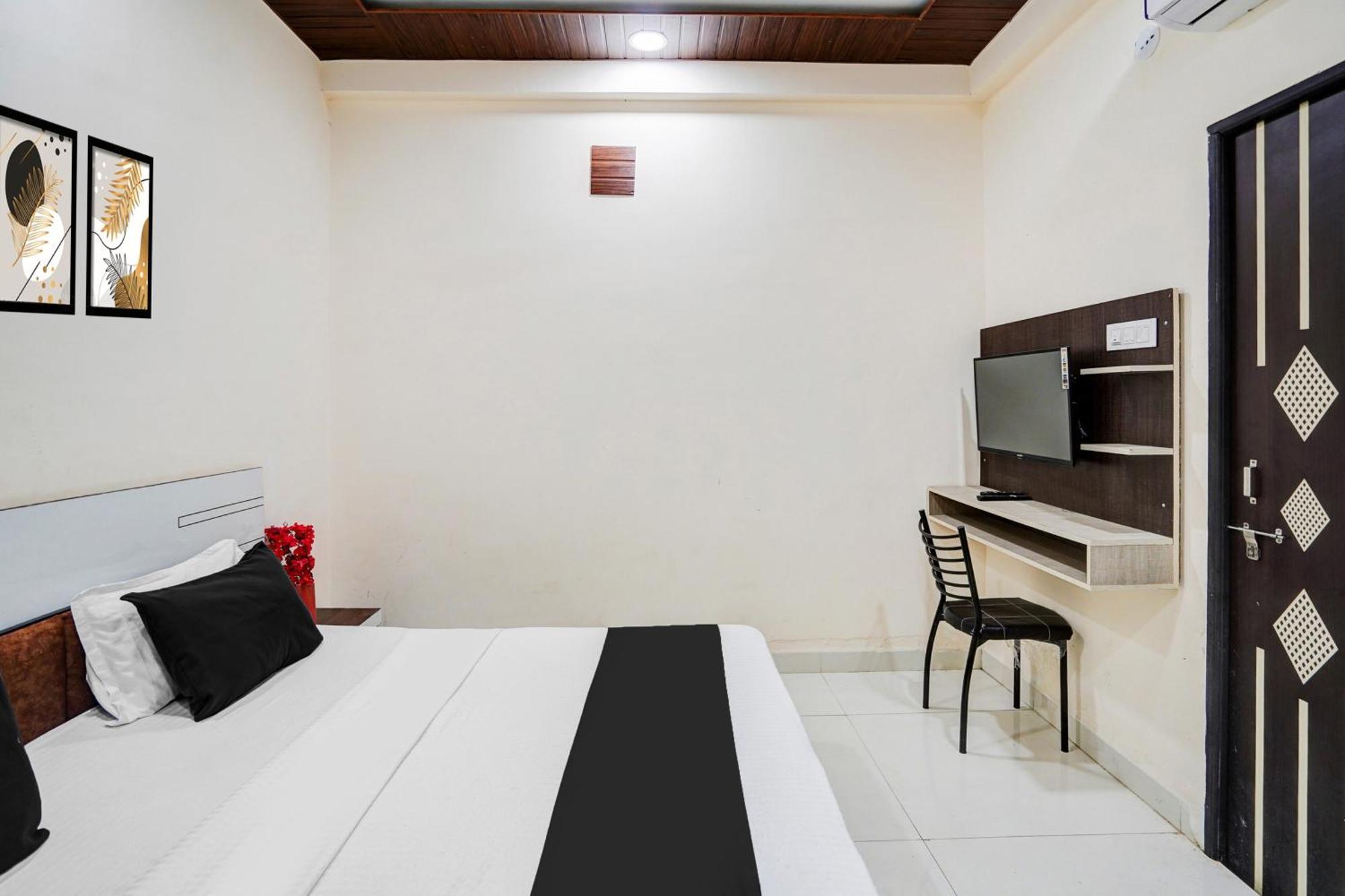 Super Hotel O Brilliant Convention Centre Formerly Madhur Shree อินดอร์ ภายนอก รูปภาพ