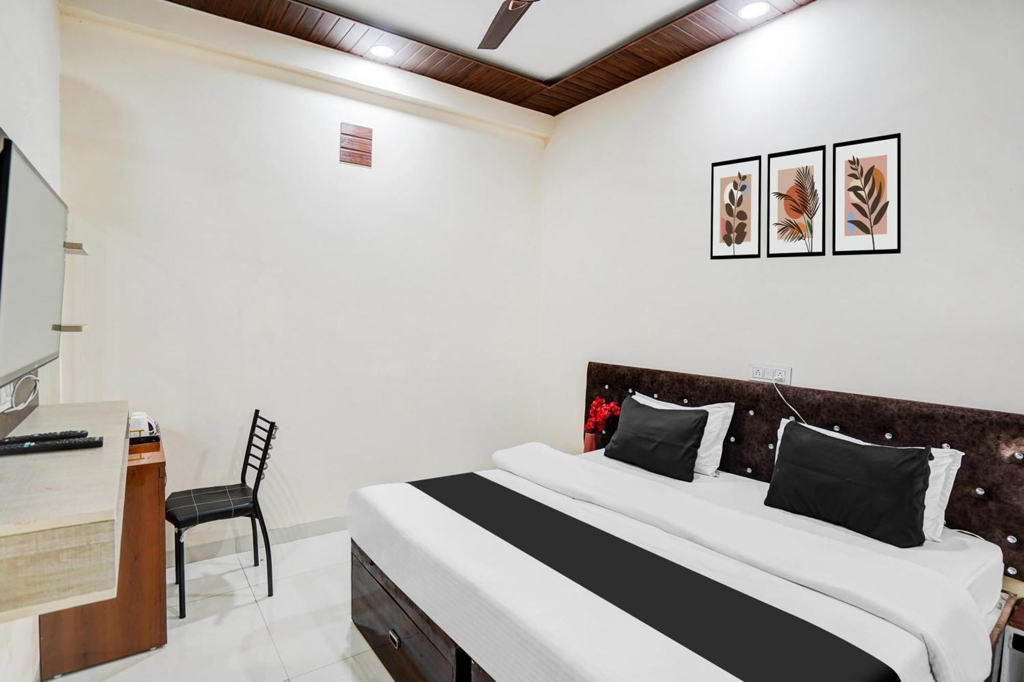 Super Hotel O Brilliant Convention Centre Formerly Madhur Shree อินดอร์ ภายนอก รูปภาพ